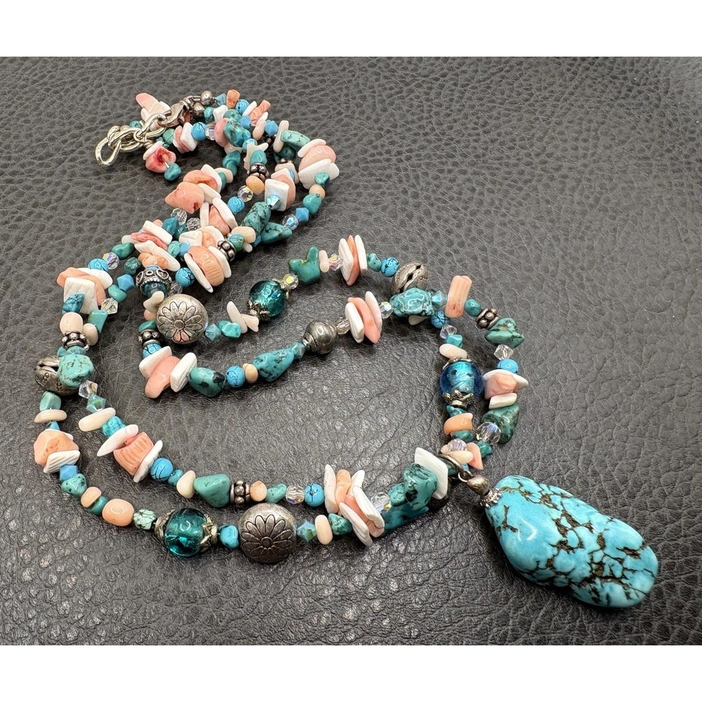 Southwestern Style Faux Turquoise Coral Shell Chip Bead Necklace Silver Tone 18"
